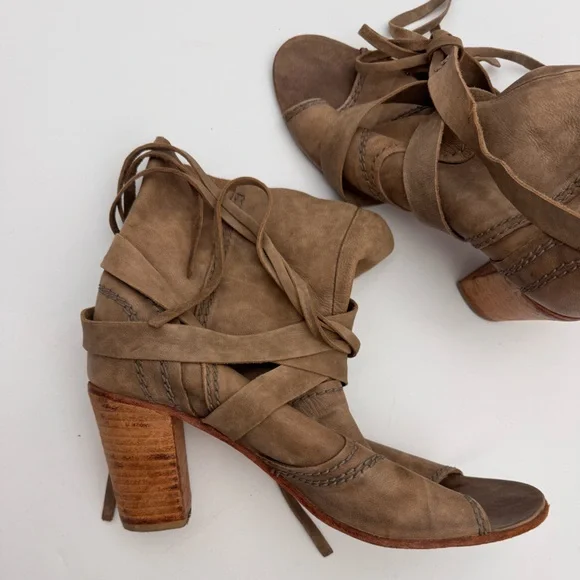 FREE PEOPLE "Daydream" Suede Open Toe Strappy Leather Sandal Size 40 (US 10) - Picture 4 of 11